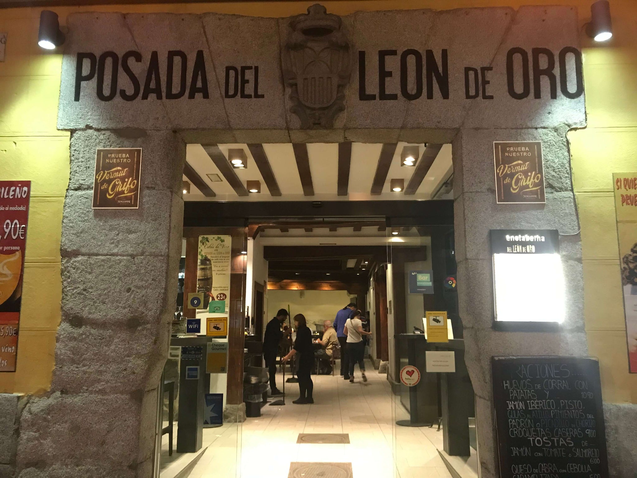 Totte | 19世紀からあるマドリードの老舗バル『La Posada del León de Oro』